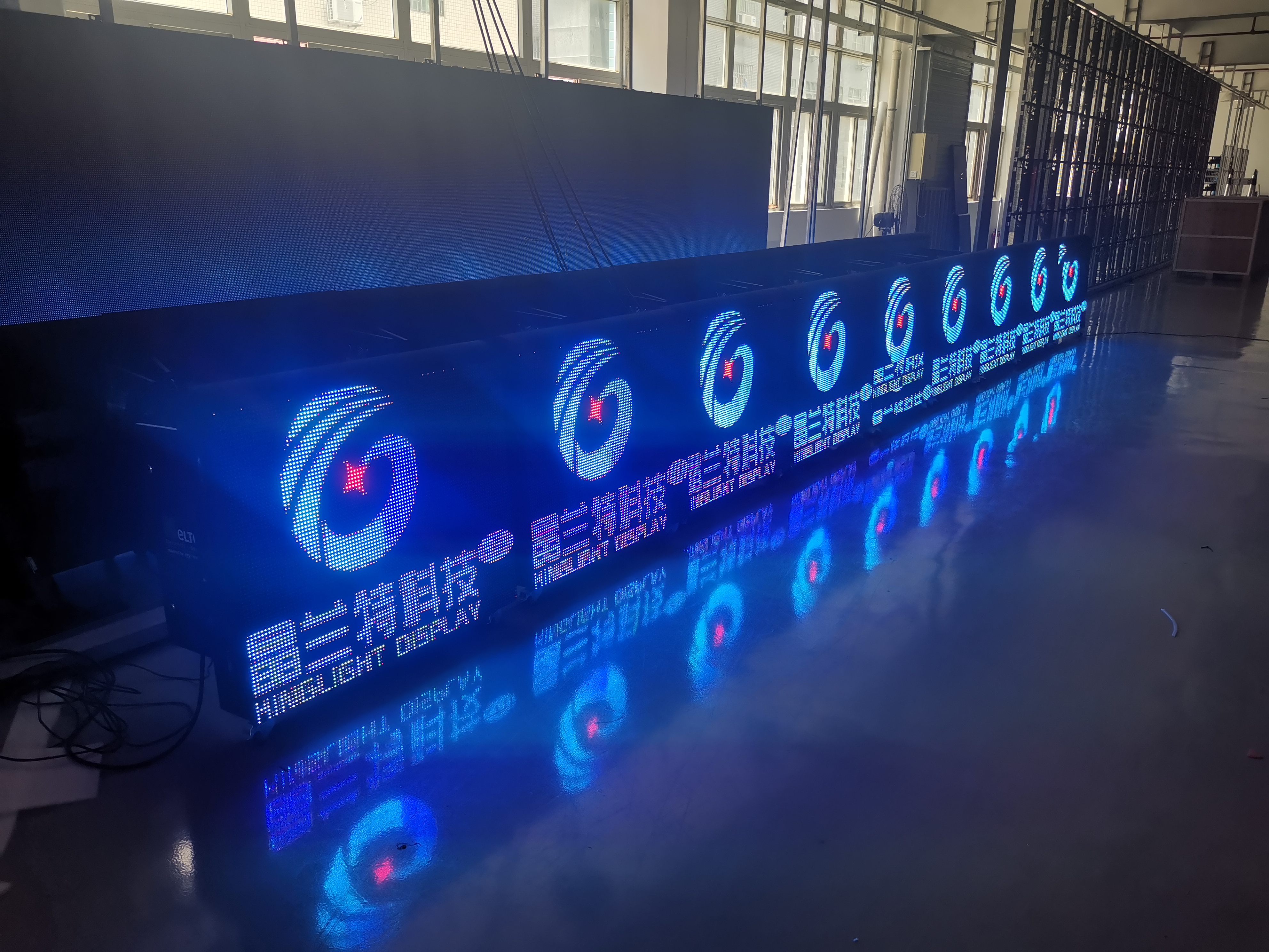 深圳晶兰特LED公司为您介绍在使用LED显示屏时如何预防火灾